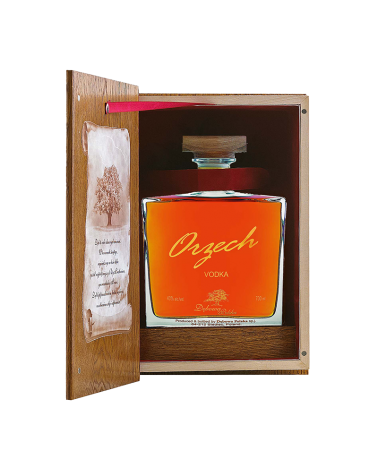 Wódka Orzech 0,7l Karafka w książce tom II